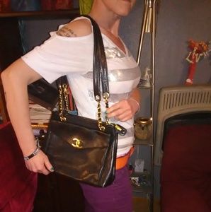CHANEL VINTAGE LEATHER purse